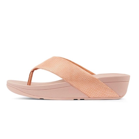 fitflop swoop toe thong